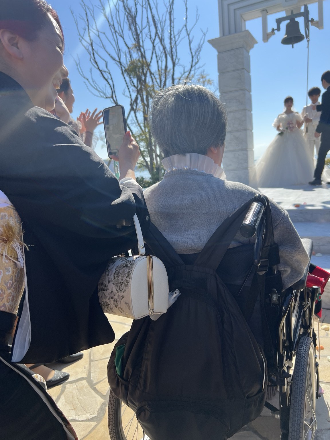 結婚式に参列する外出支援